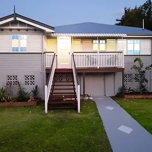 Beautiful Queenslander Holiday home Townsville